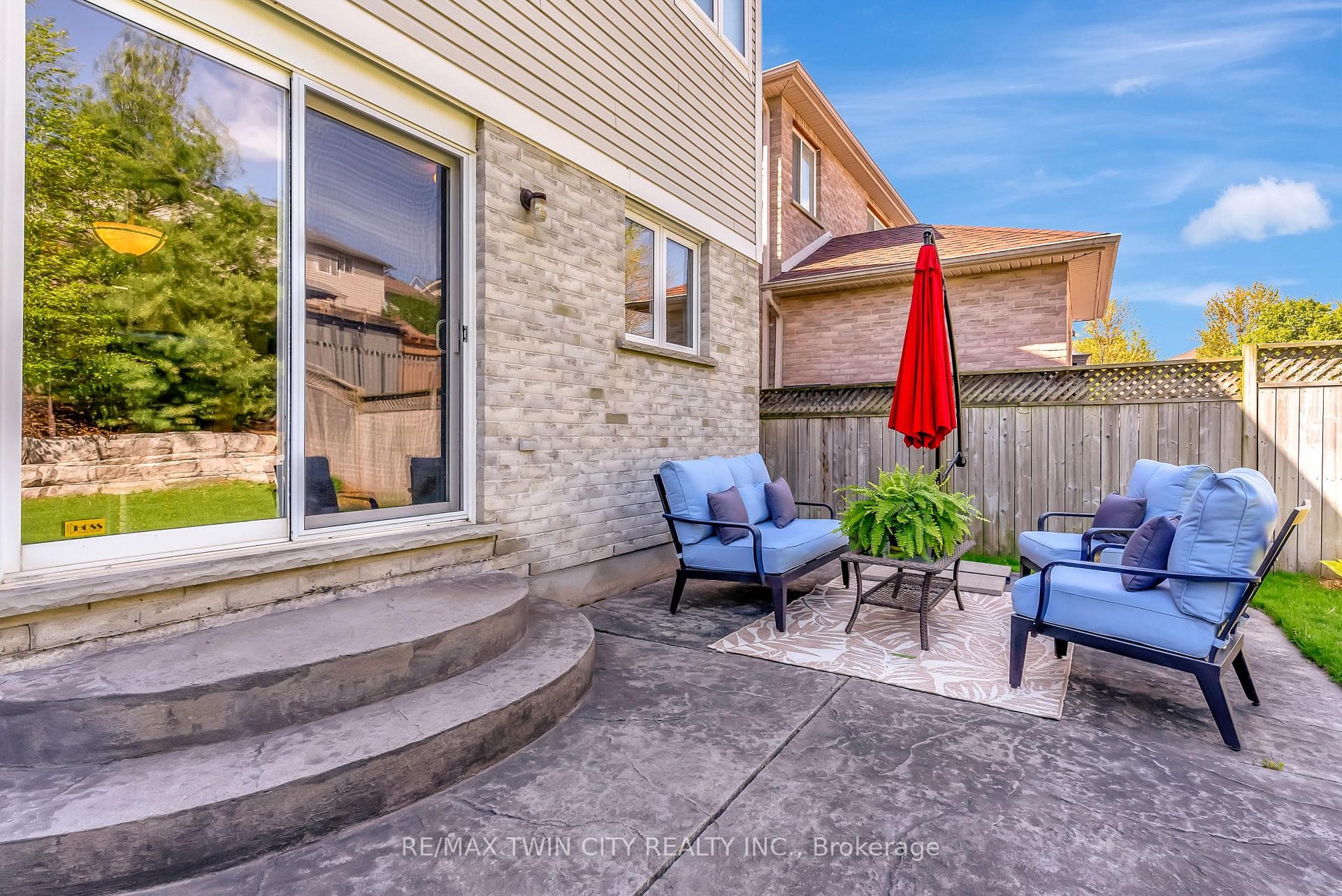 249 Ridgemere Court photo 37