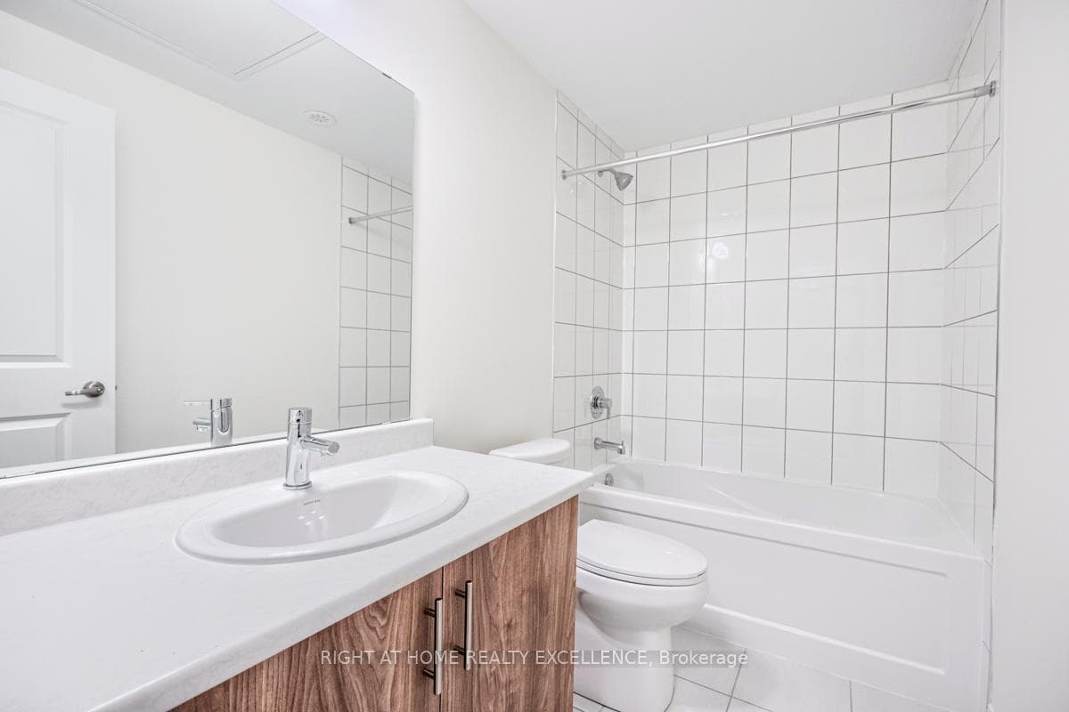 235 Mclevin Avenue Unit 3 photo 22