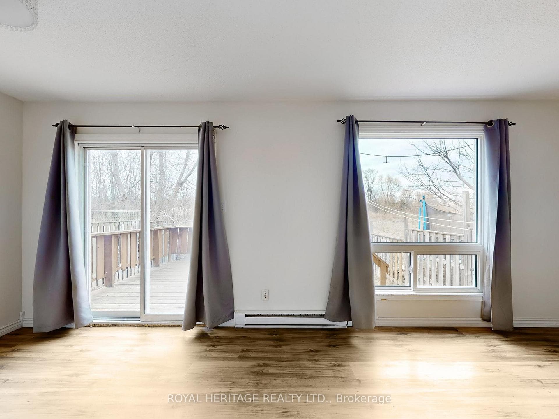 Main Floor Livingroom