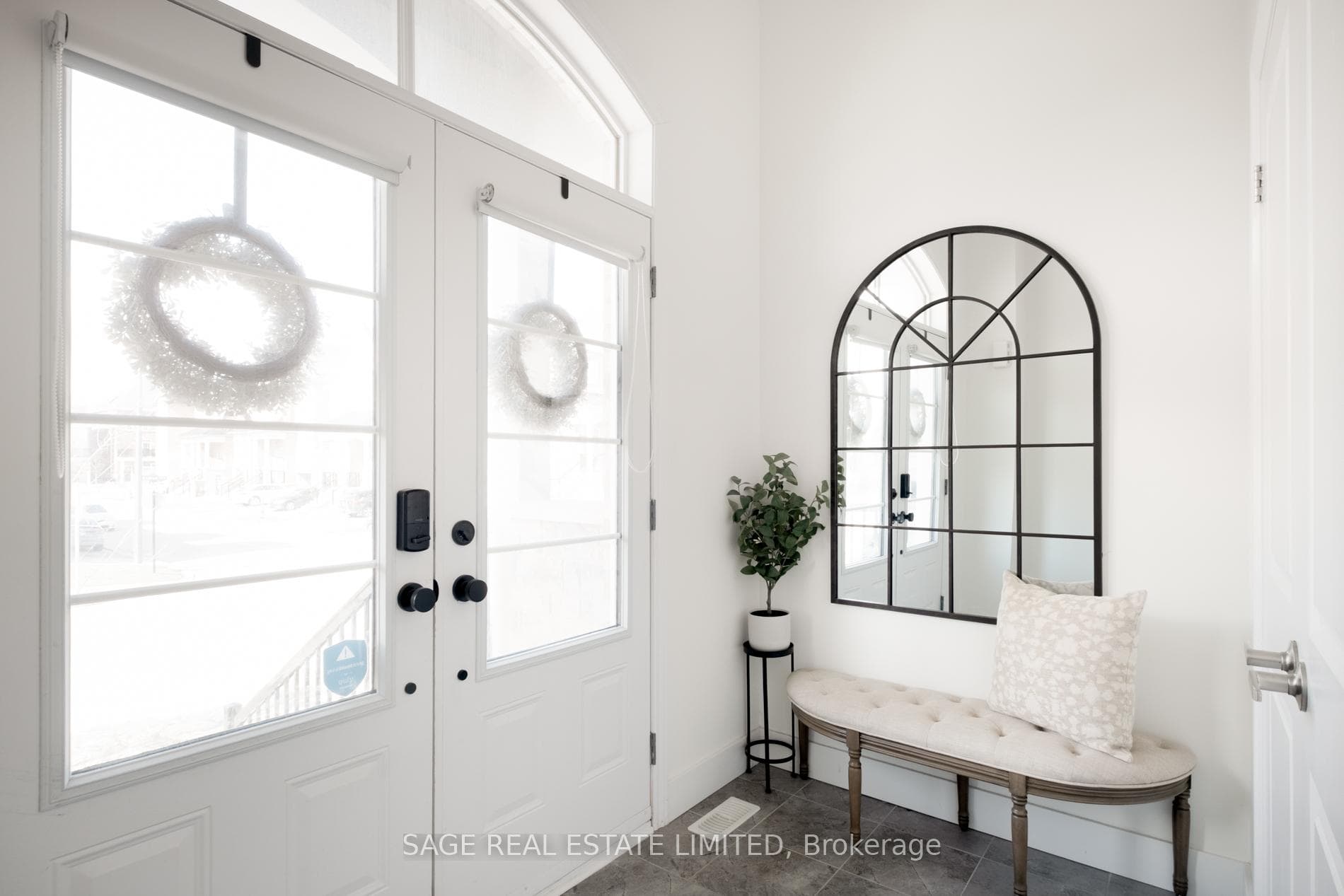 2345 Usman Road photo 2