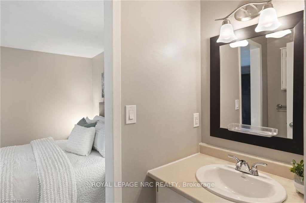 77 LINWELL Road Unit 30 photo 18