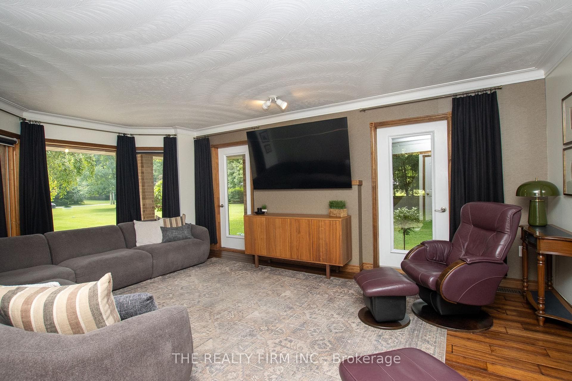 145 Walker Street photo 12