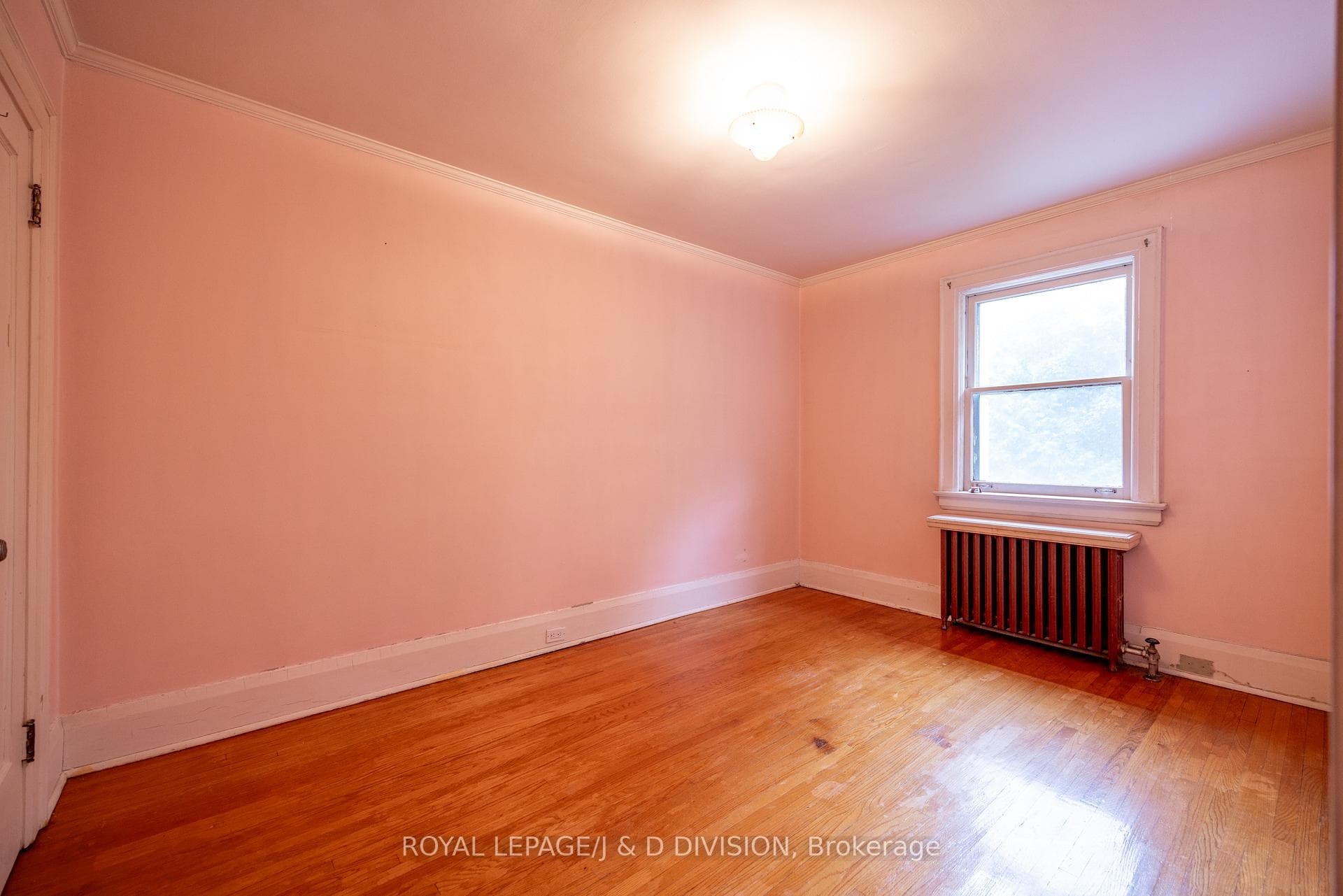 55 Roe Avenue photo 16