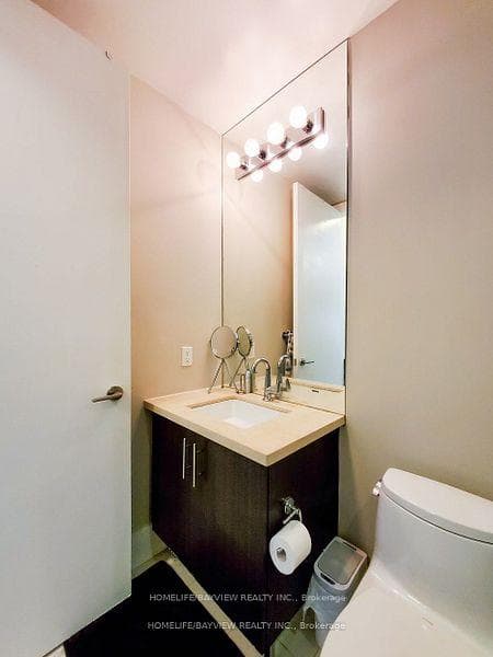 39 Queens Quay Unit 924 photo 11