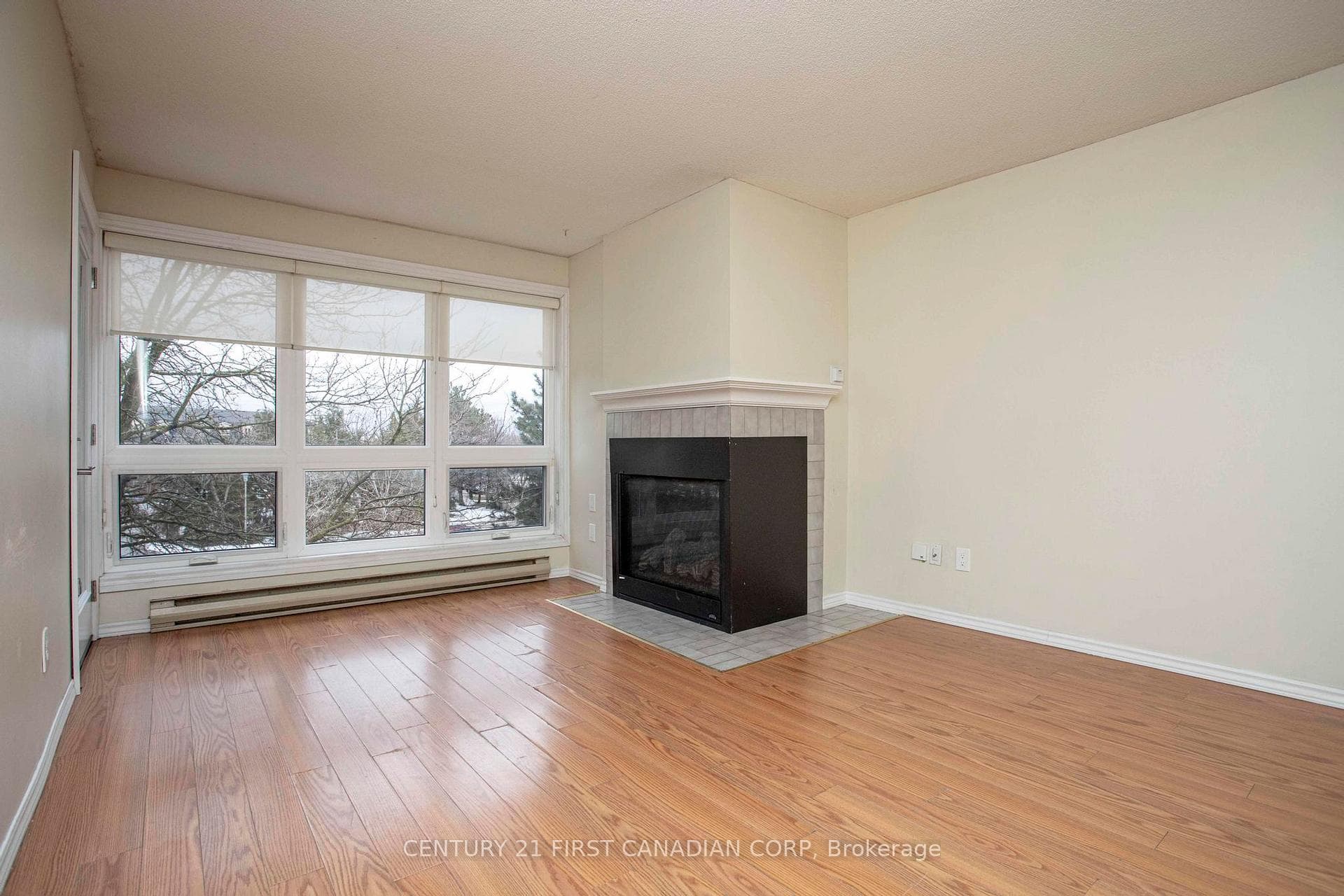 5 Jacksway Crescent Unit 321 photo 9