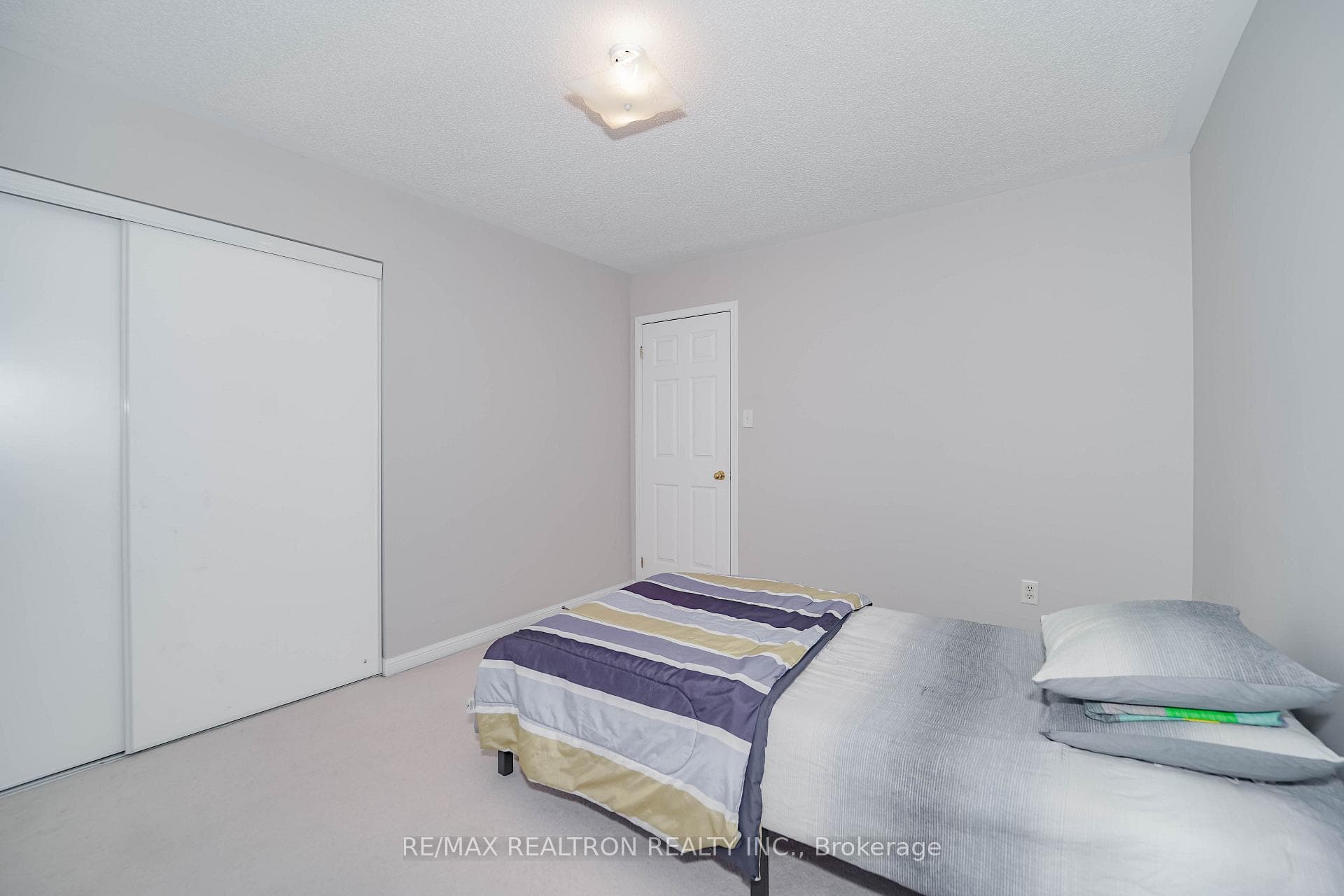 59 Scottsdale Drive photo 20