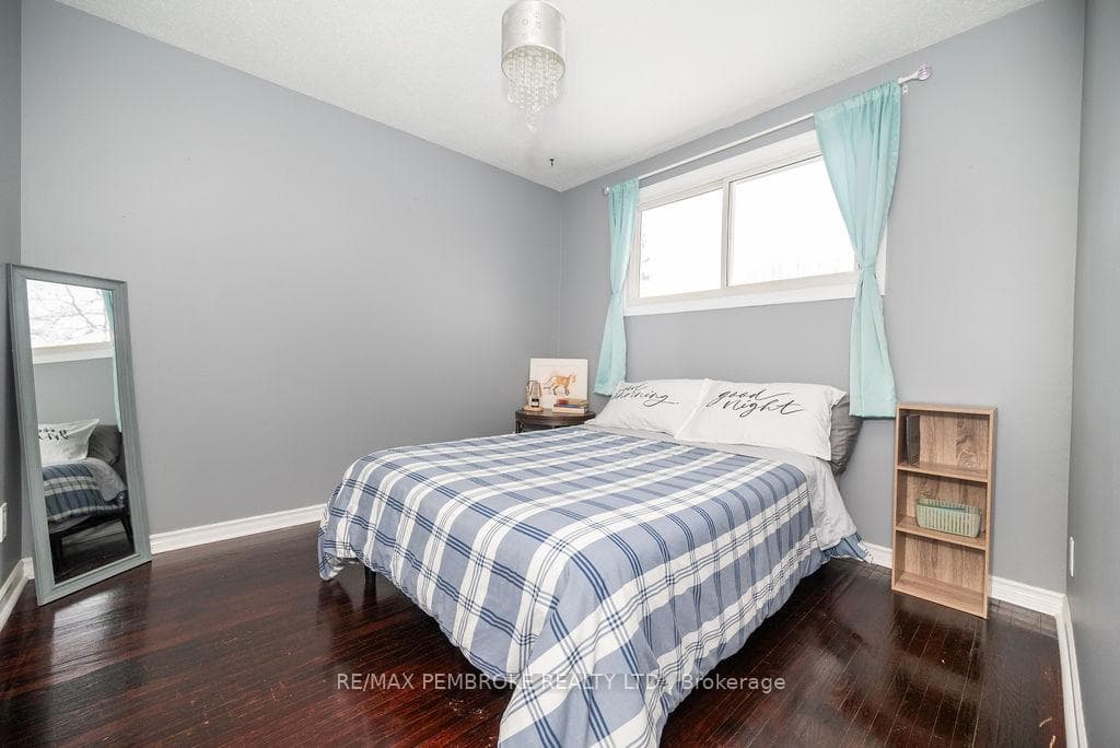 59 Selkirk Street photo 28