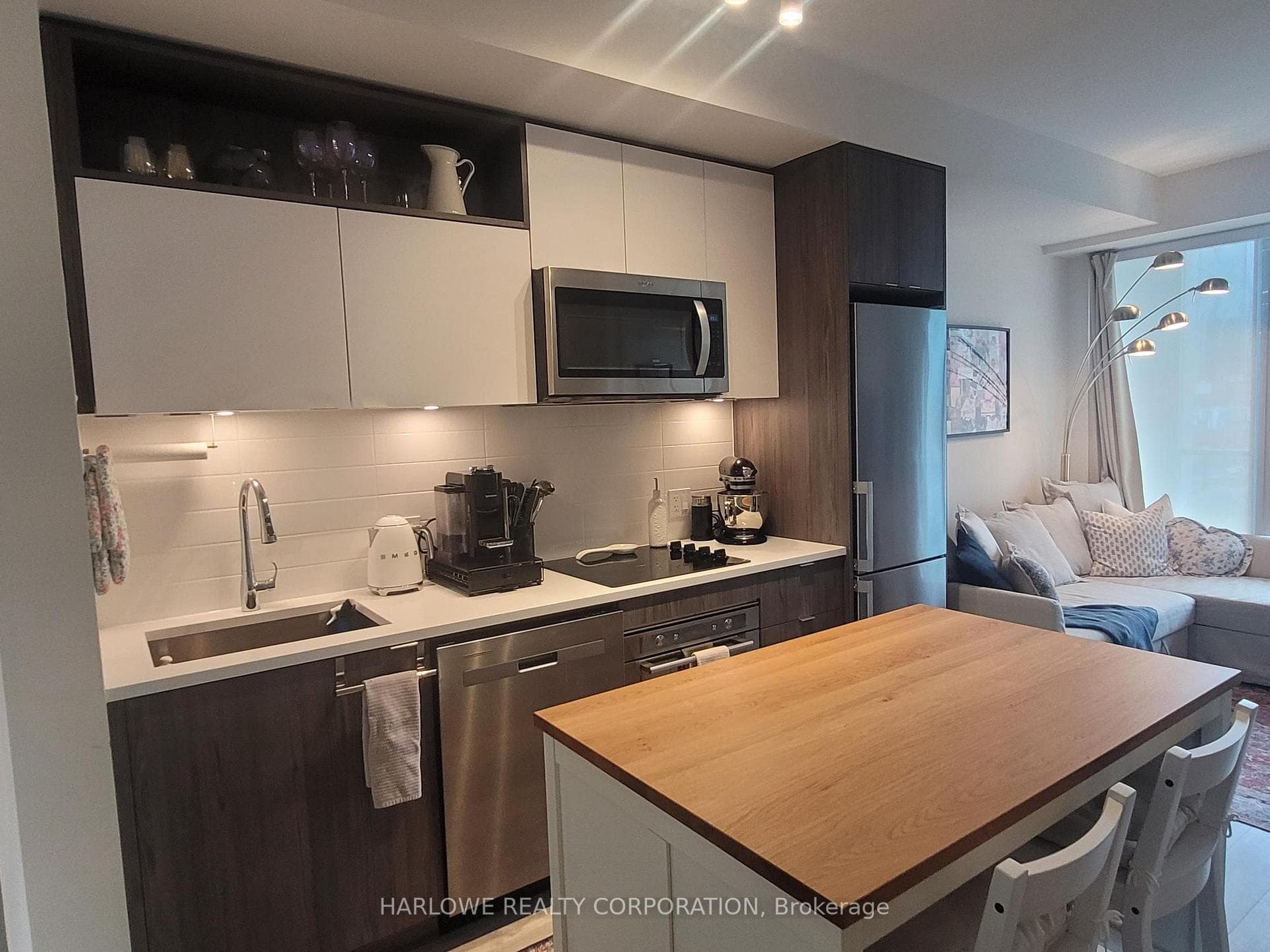 121 Lower Sherbourne Street Unit 955 SW photo 1