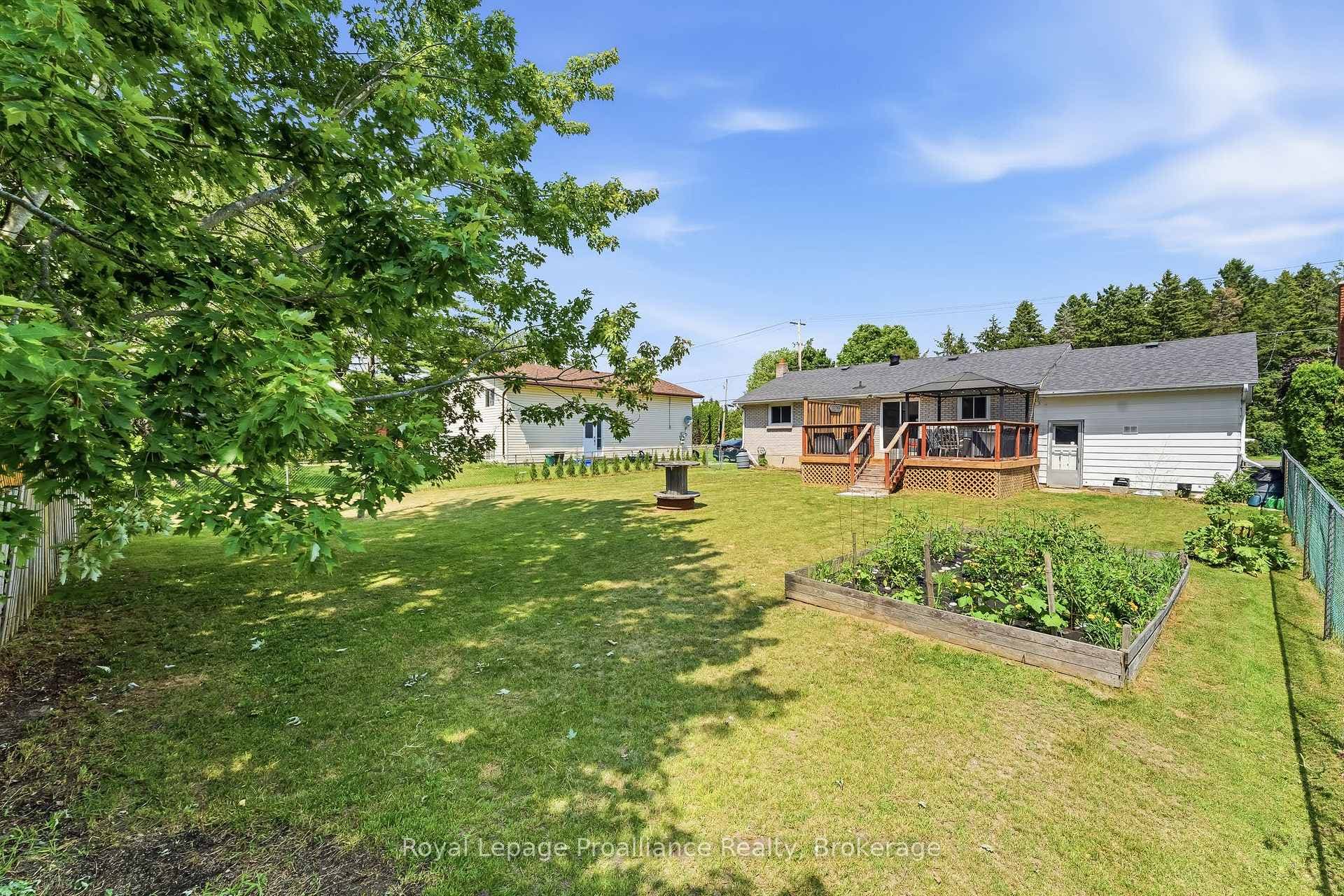 110 Ontario Street photo 33