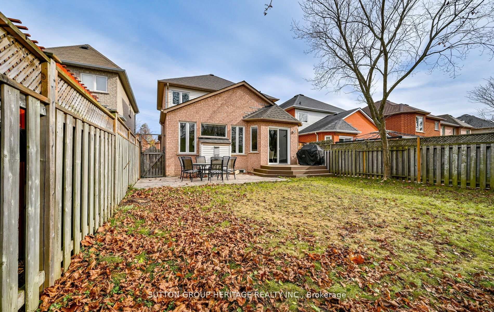 1776 Autumn Crescent photo 32