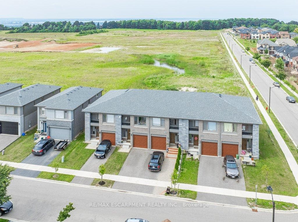 10 Bedrock Drive photo 39