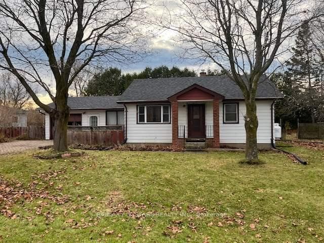 869 Sturgeon Road photo 1