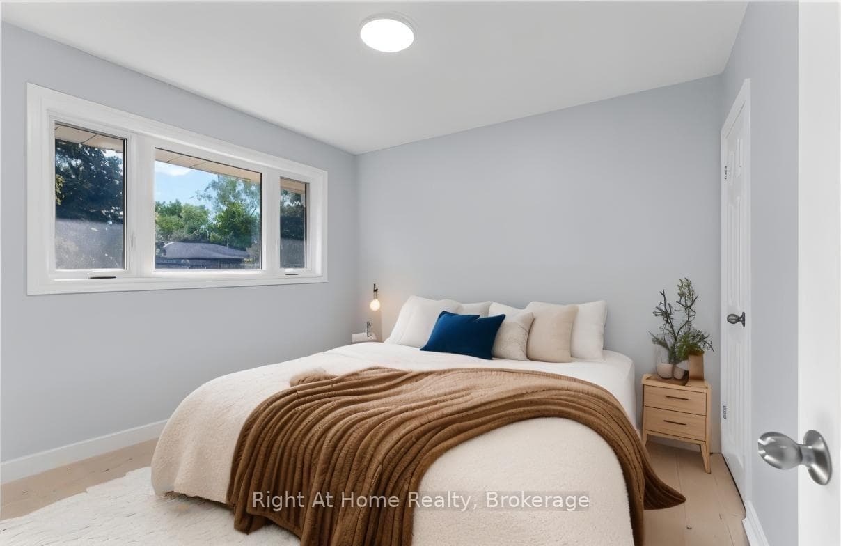 7 East Hampton Road Unit Upper photo 7