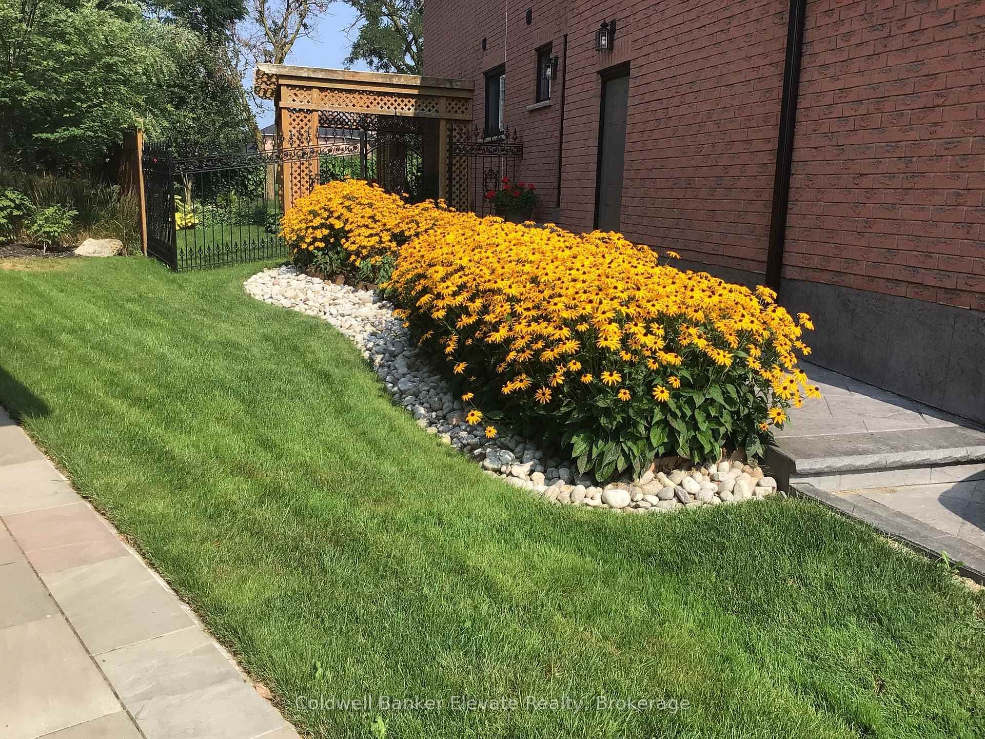 39 Treanor Crescent photo 48