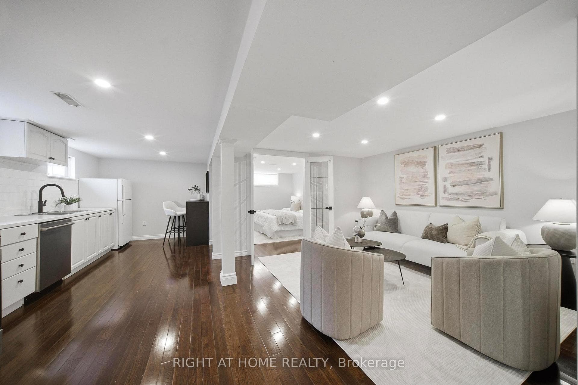 63 Vanguard Drive photo 20