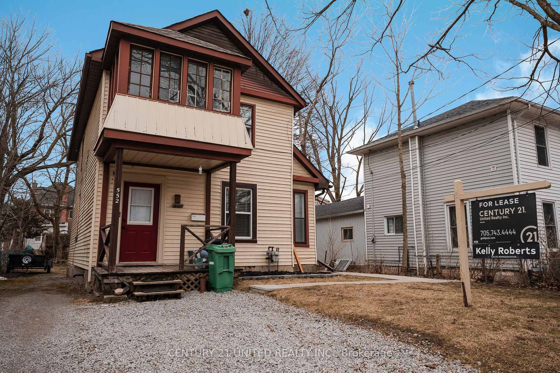 552 Bethune Street photo 2