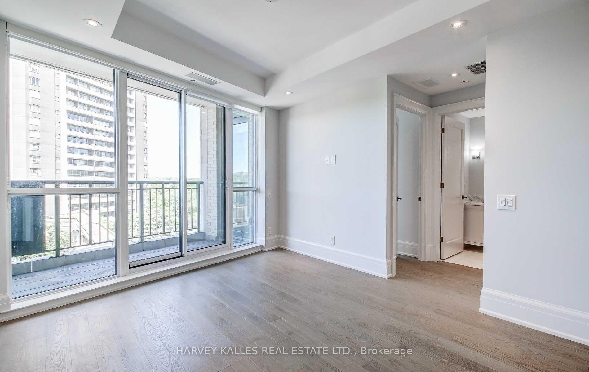 181 Davenport Road Unit 403 photo 23