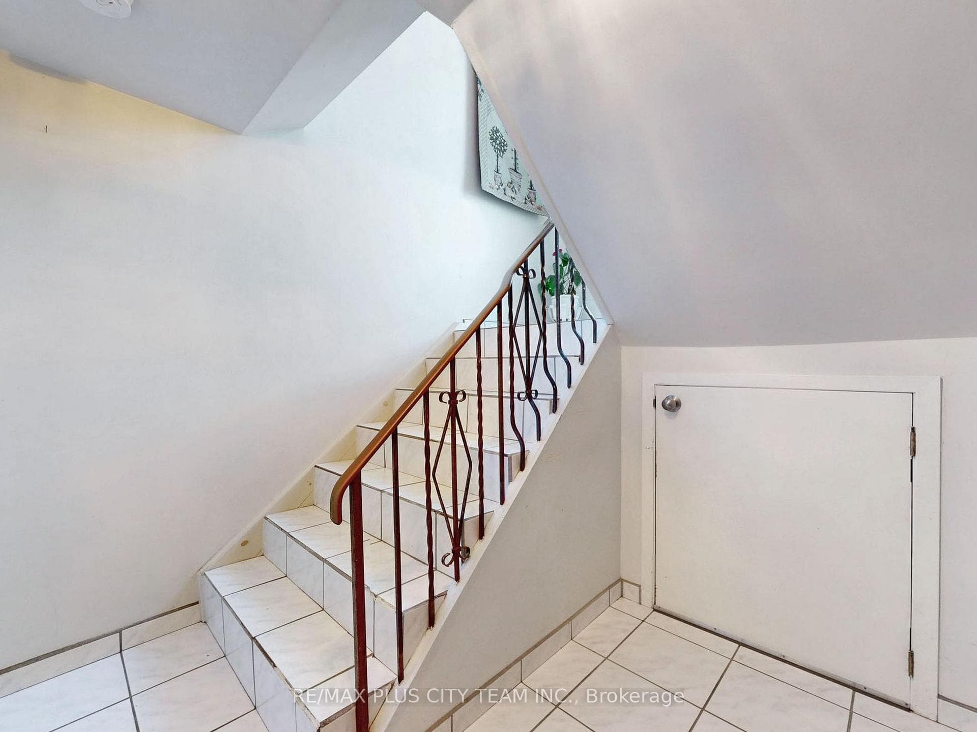 5 Snowhill Crescent photo 25