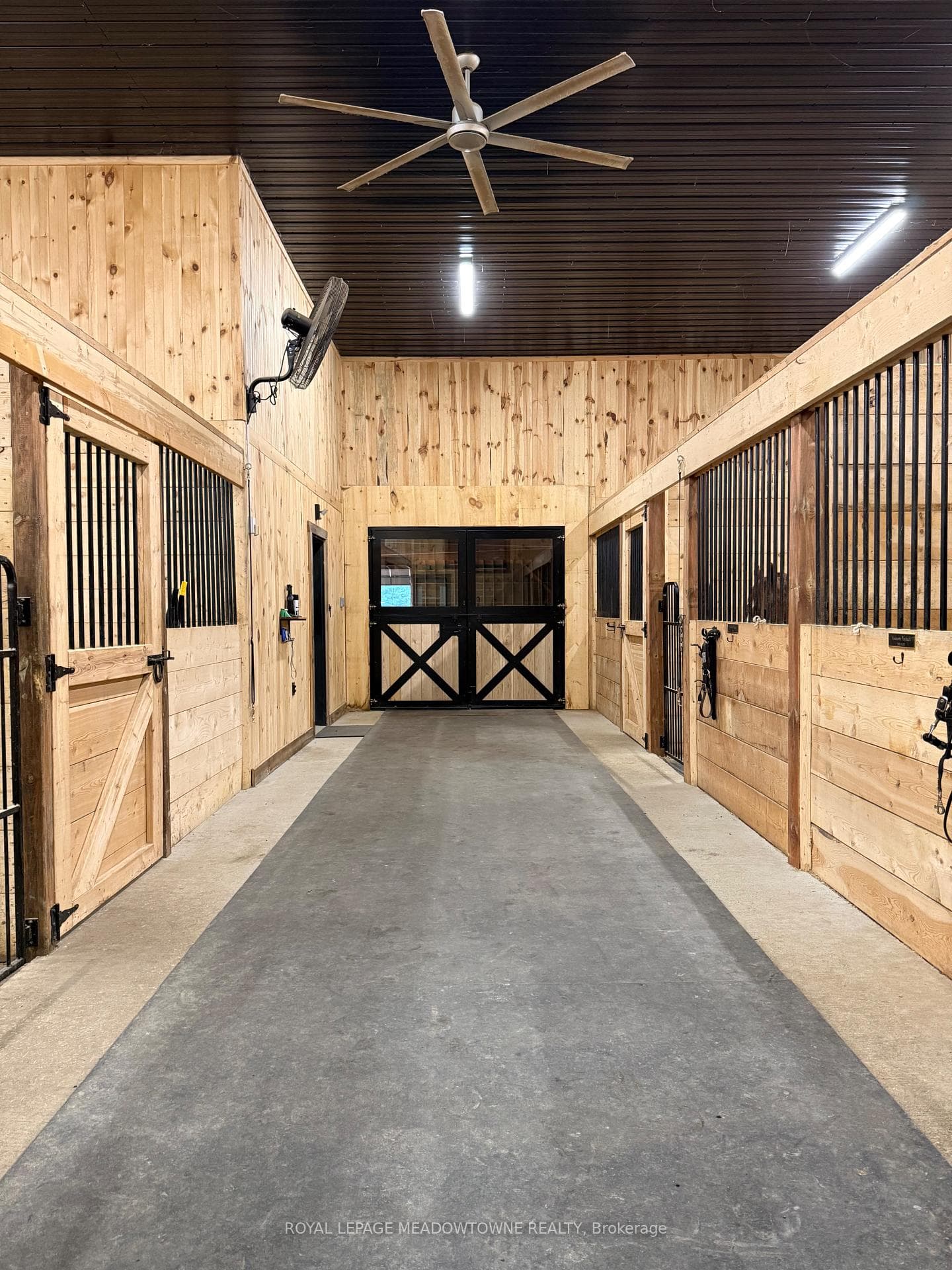 Spacious Barn