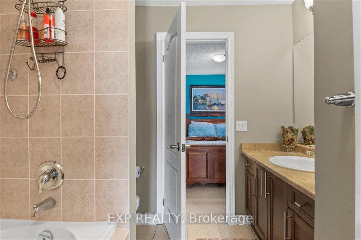 489 Kwapis Boulevard photo 32