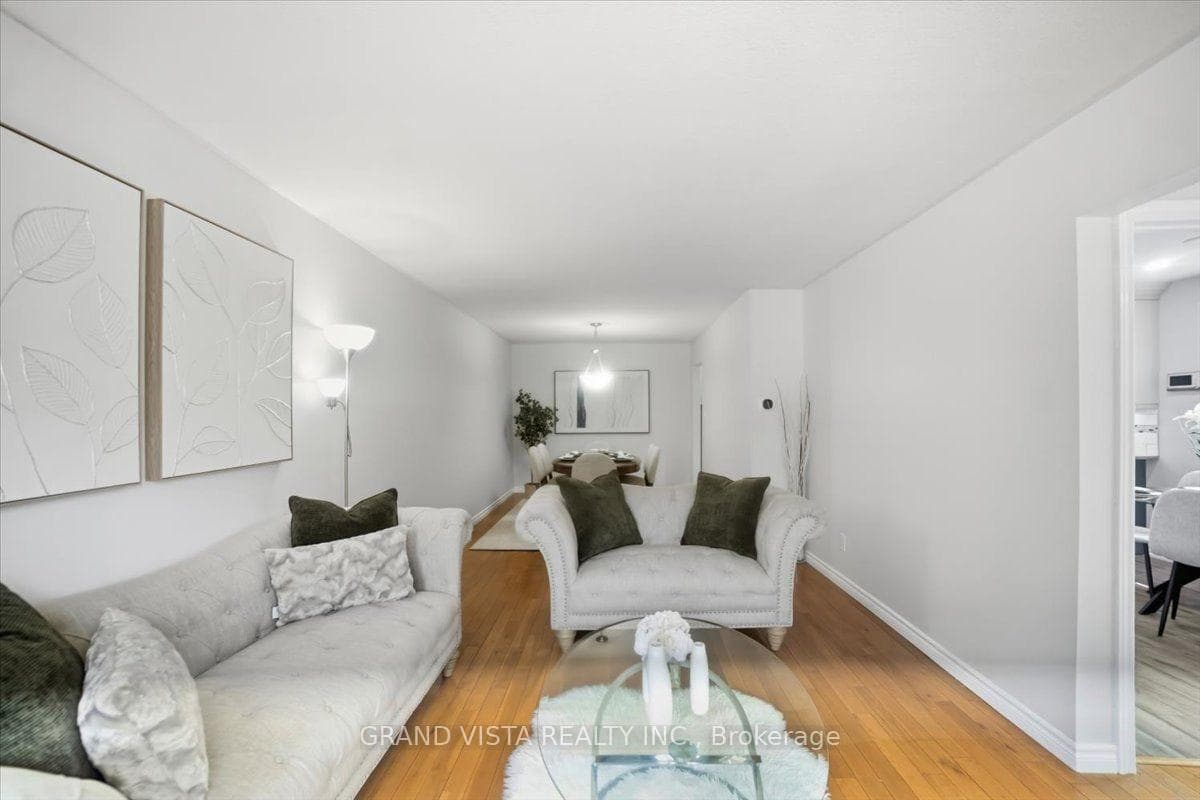 269 Timberbank Boulevard photo 4