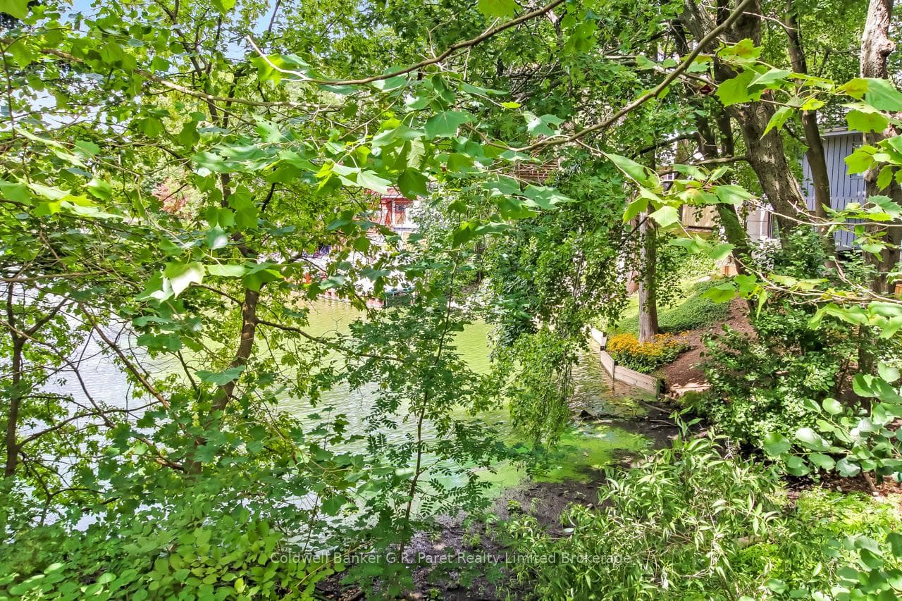 7 & 9 Lisgar Court photo 14