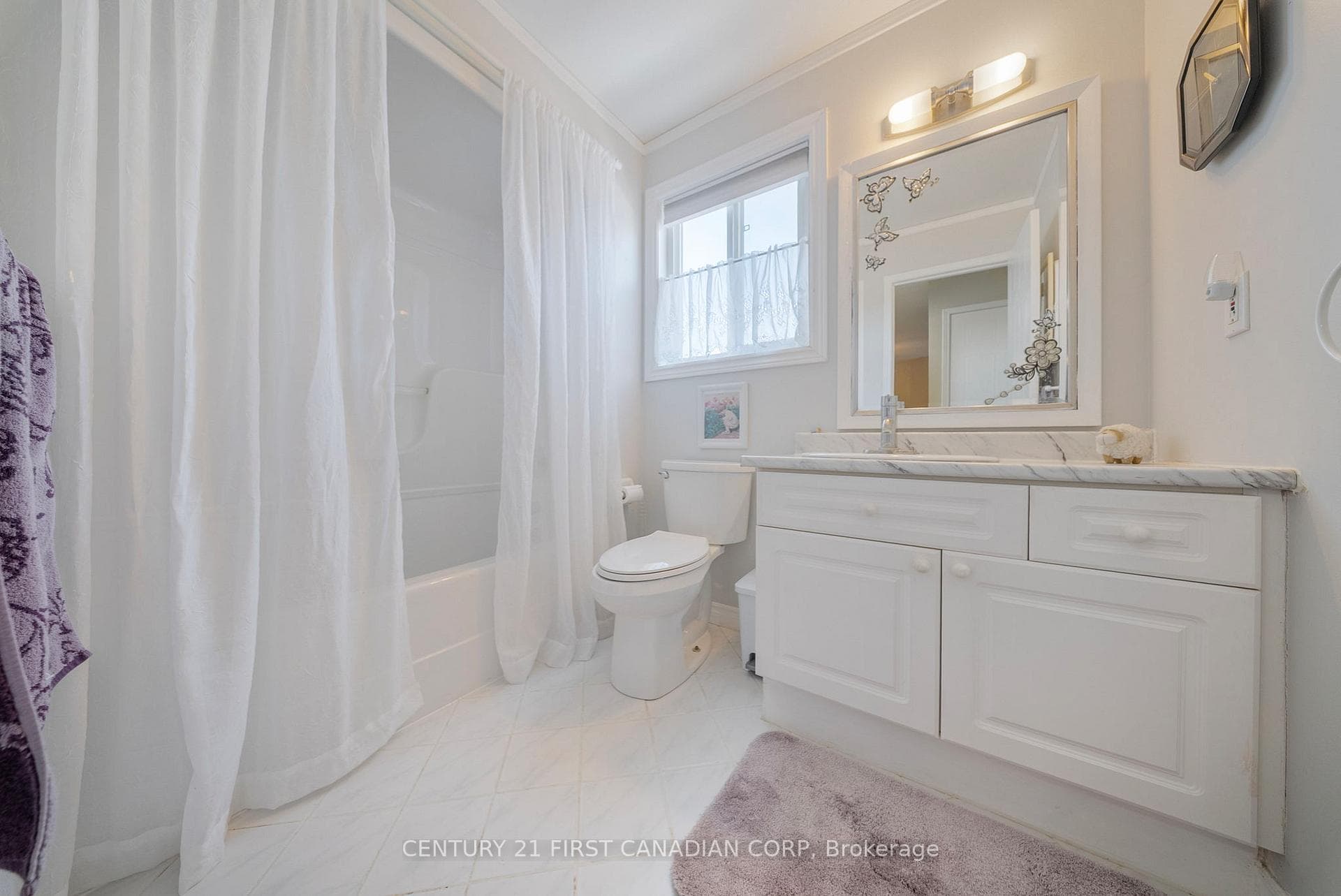 main level 4pc bath