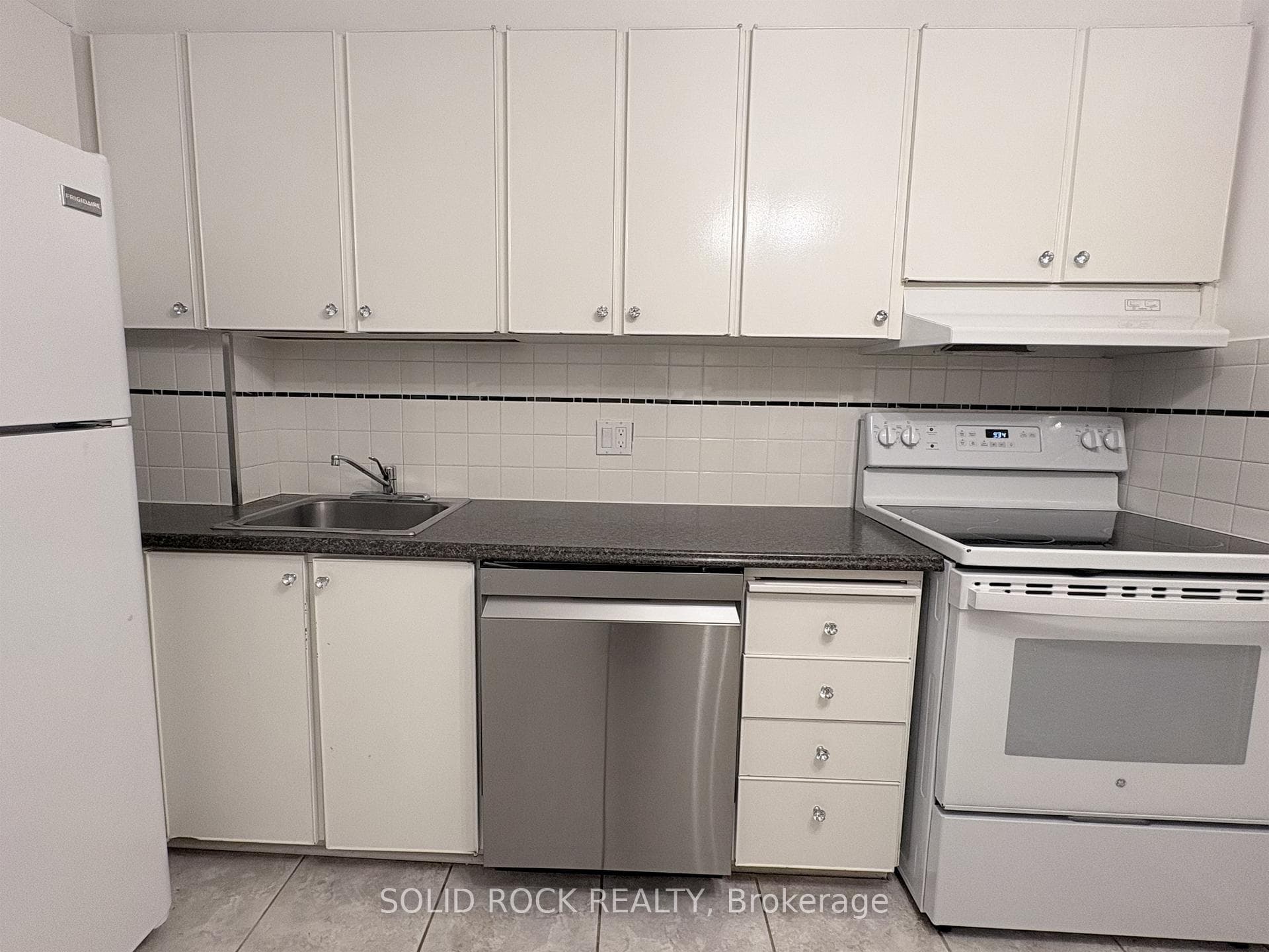 415 Greenview Avenue Unit 309 photo 10