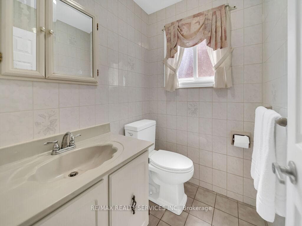 4510 Radisson Crescent photo 21