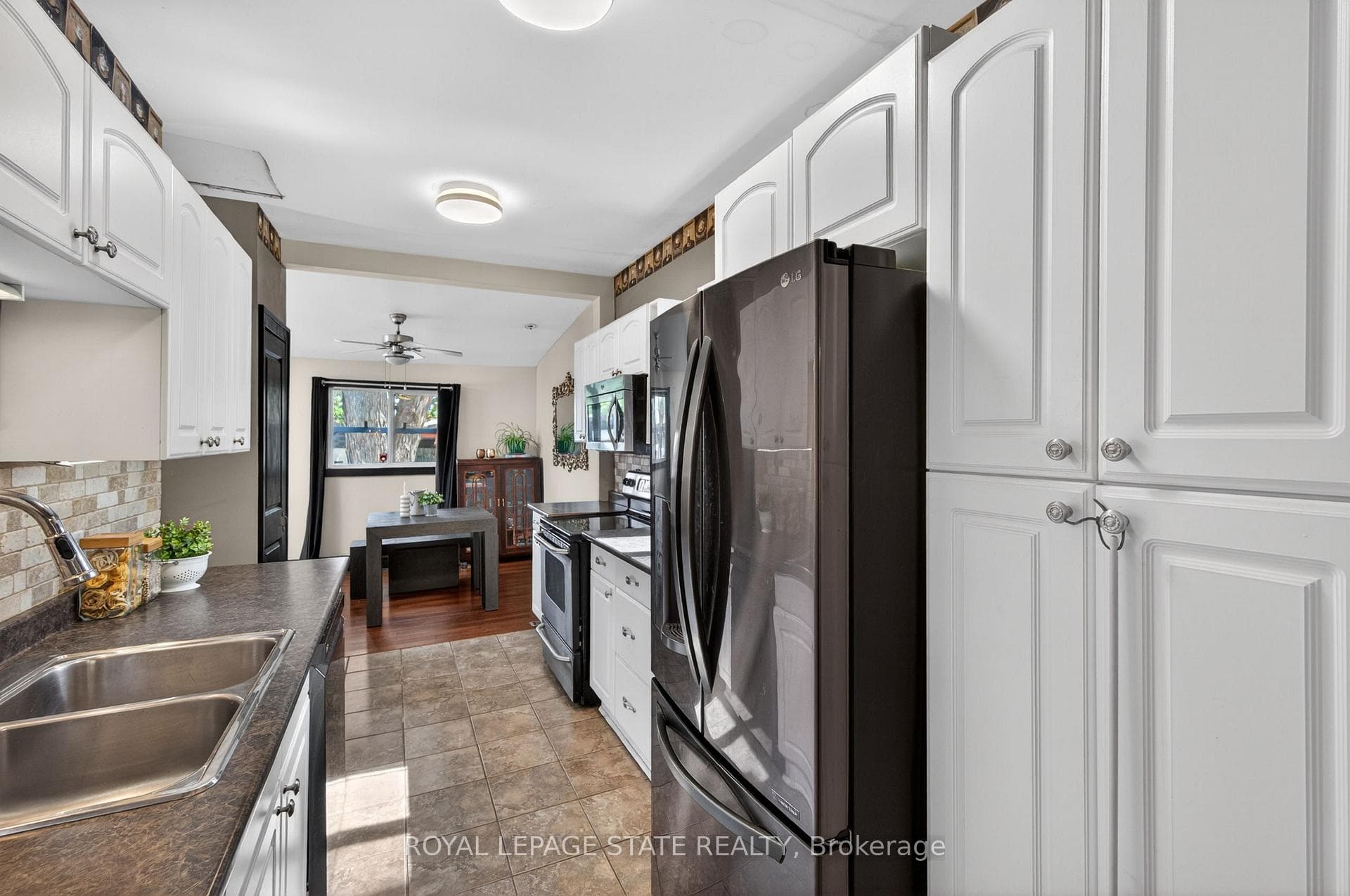 147 Strachan Street photo 15