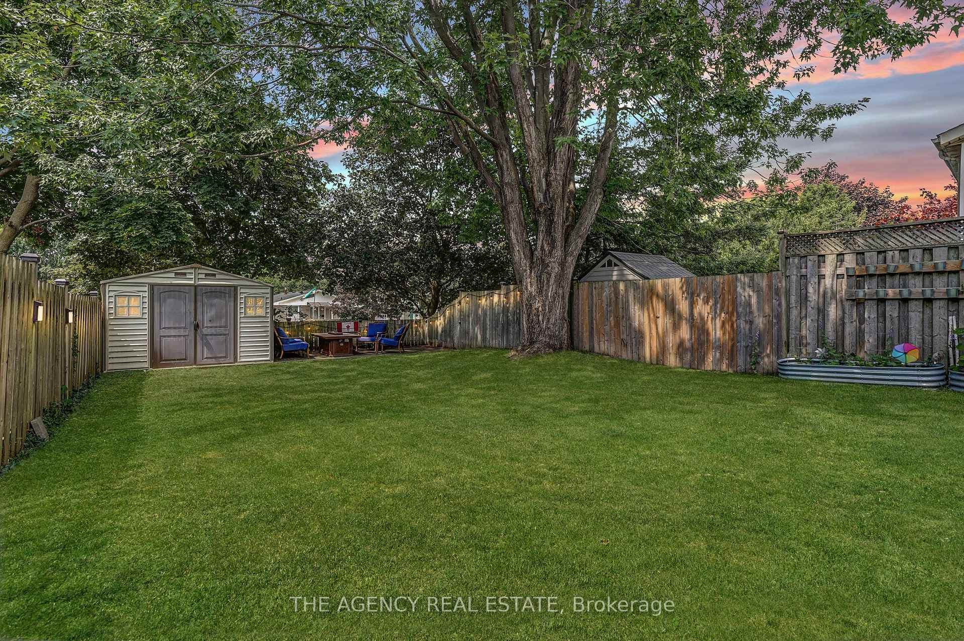 84 Adswood Road photo 40