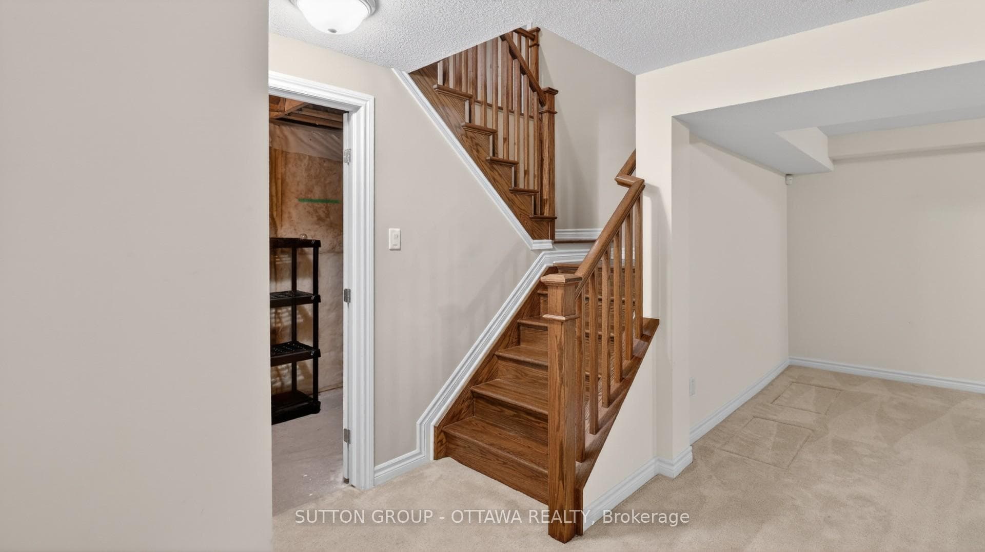 104 Passageway Private photo 33