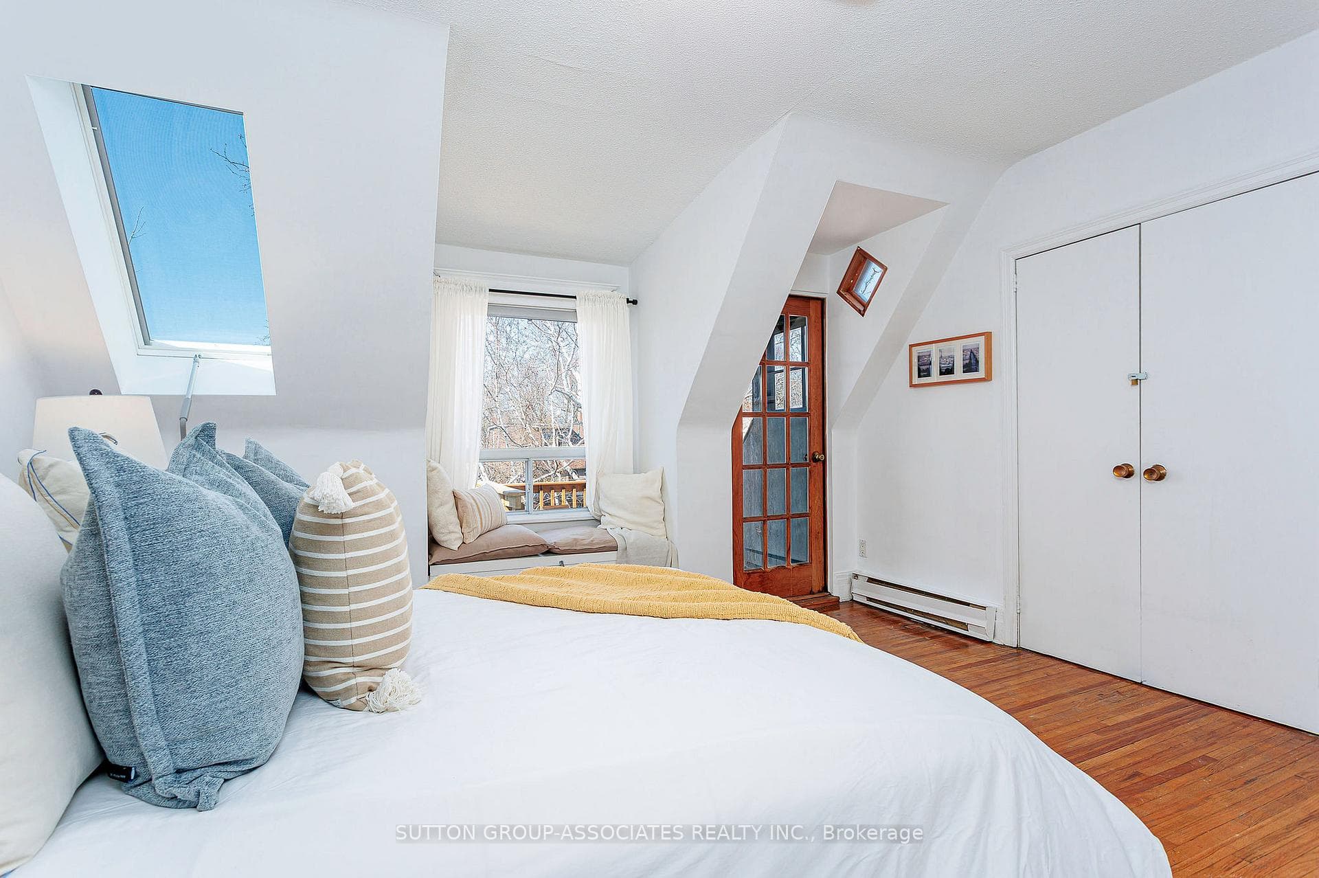 third floor back bedroom