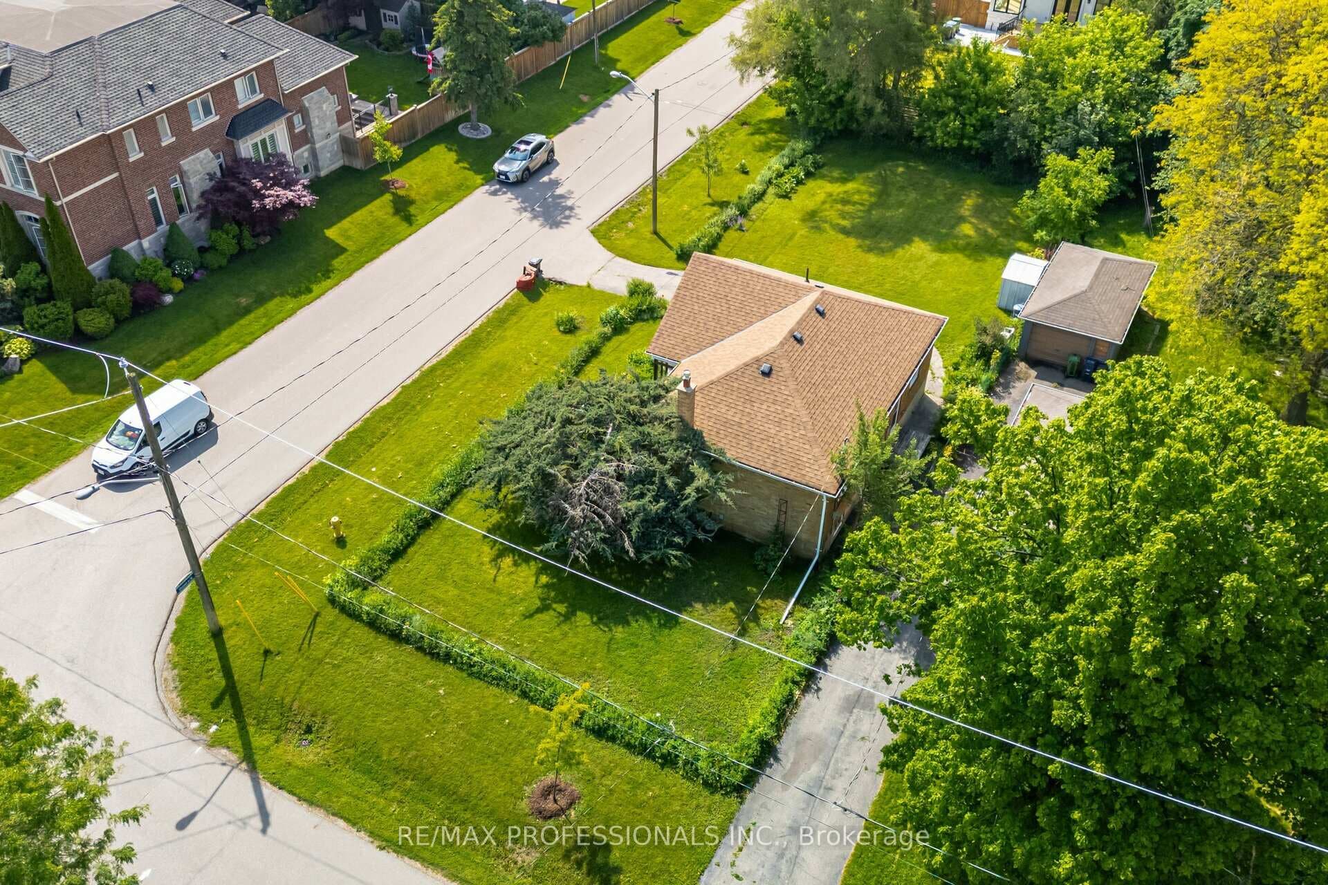 216 Shaver Avenue photo 3