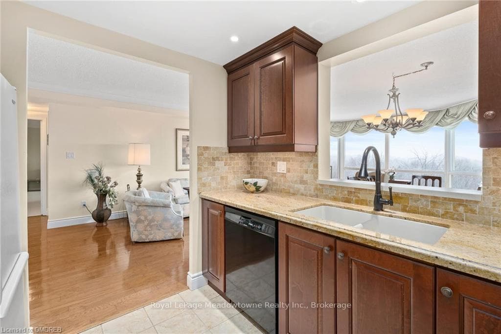 26 HALL Street Unit 608 photo 17
