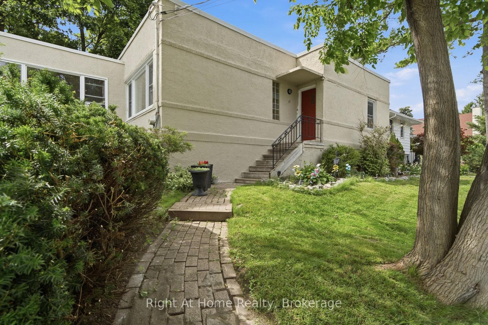 16 Oriole Park Avenue photo 7