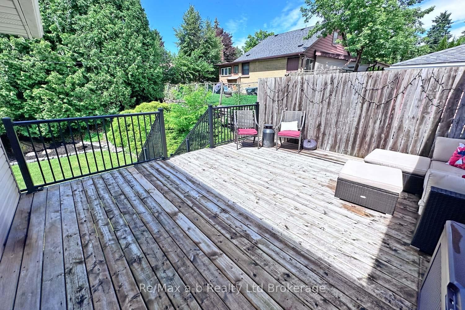661 Glencairn Avenue photo 32