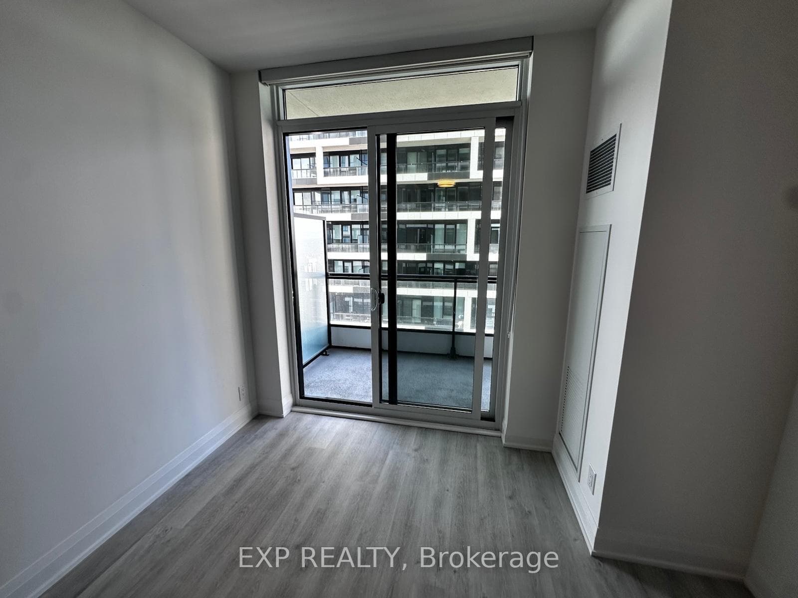 65 Broadway Avenue Unit 3202 photo 9