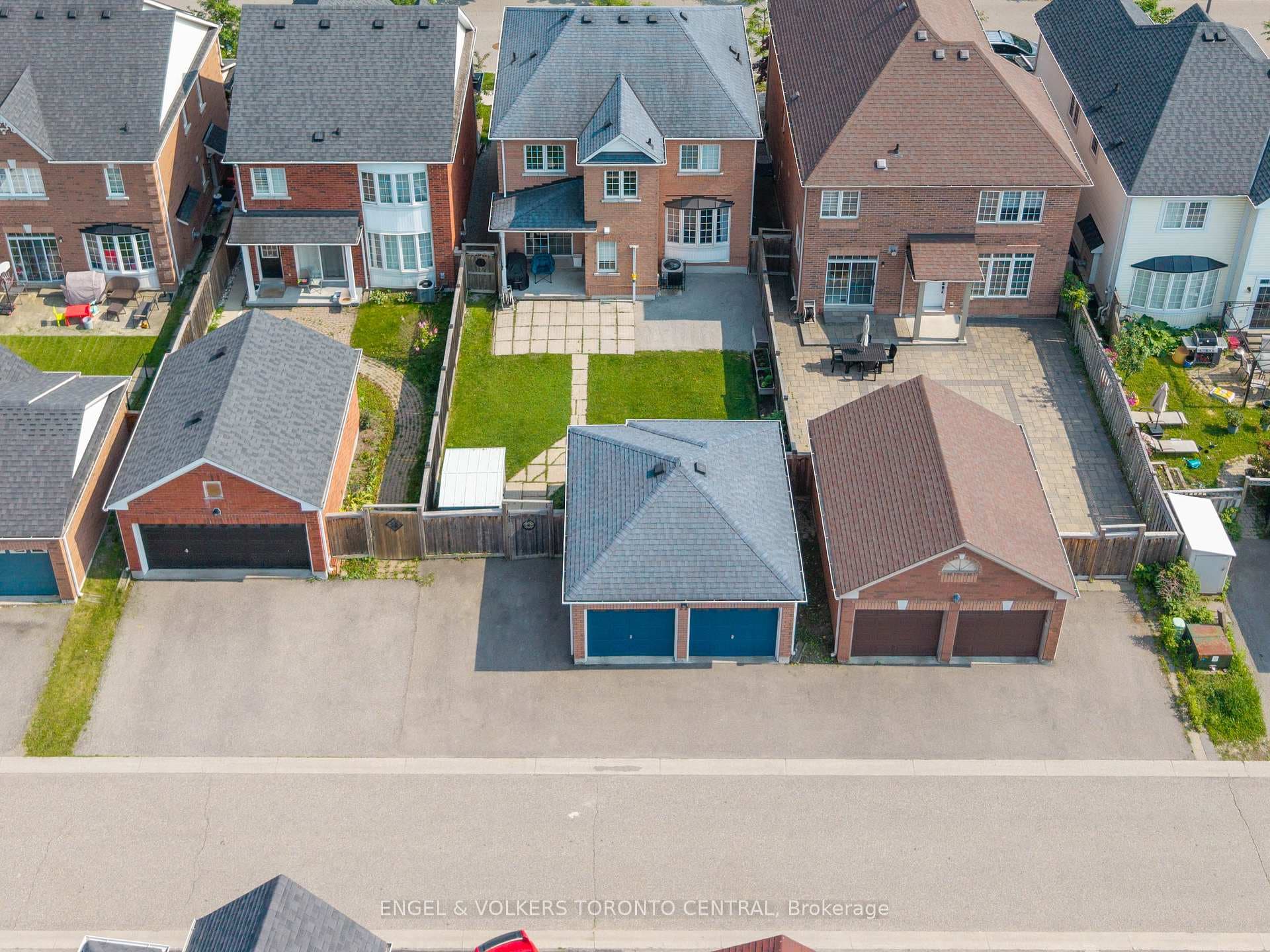 22 Donald Sim Avenue photo 47
