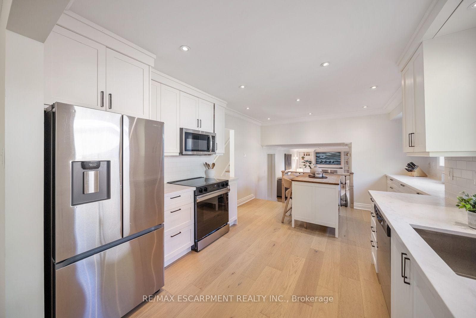 134 Fairwood Place photo 16