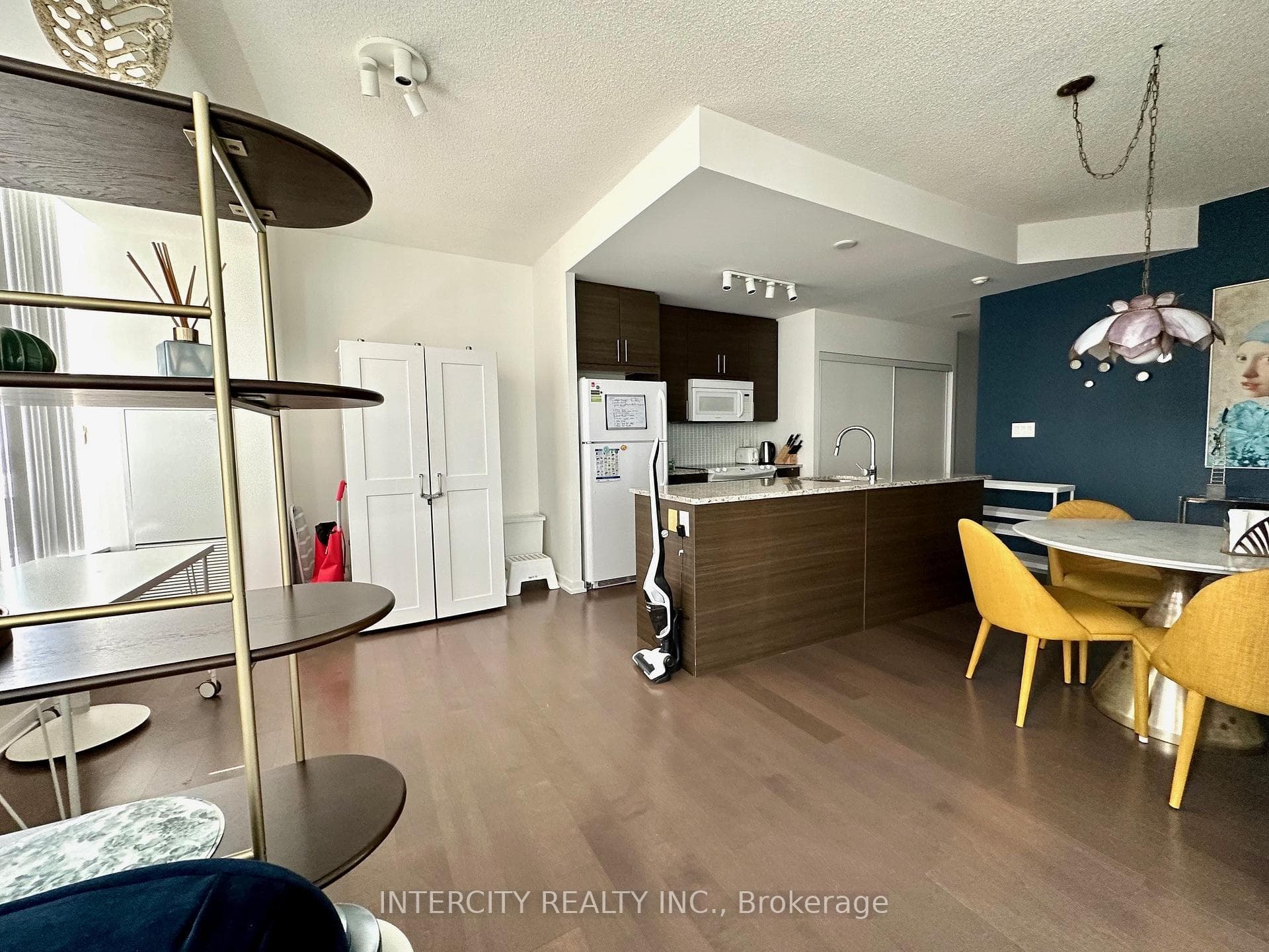 70 Forest Manor Road Unit 2206 photo 2