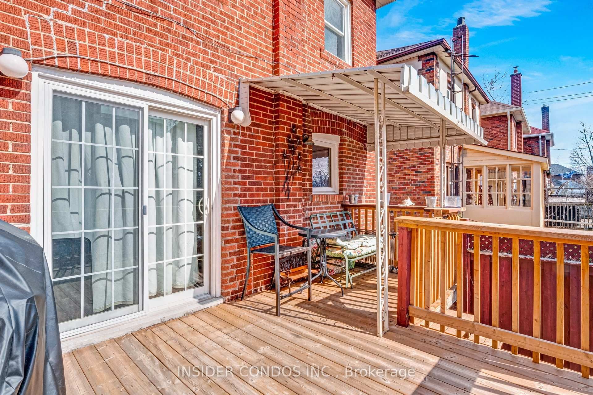 135 William Street photo 35