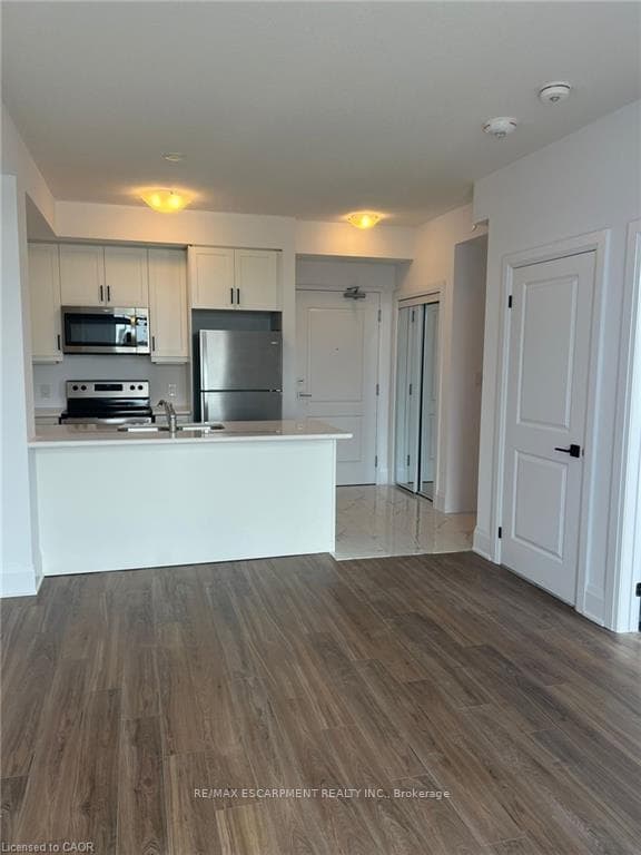 450 Dundas Street Unit 409 photo 11