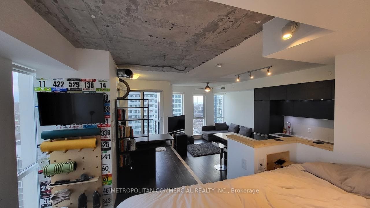 170 Sumach Street Unit 2212 photo 10