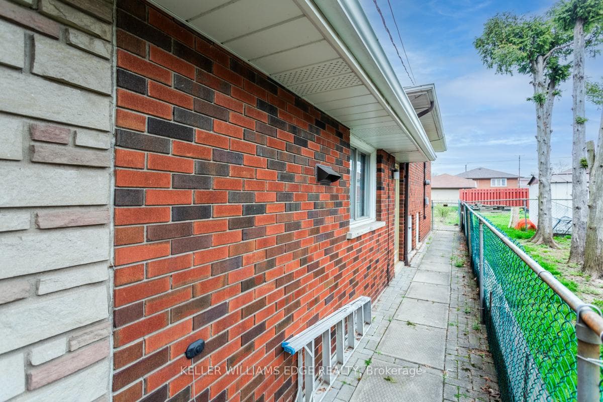 165 Deschene Avenue photo 30