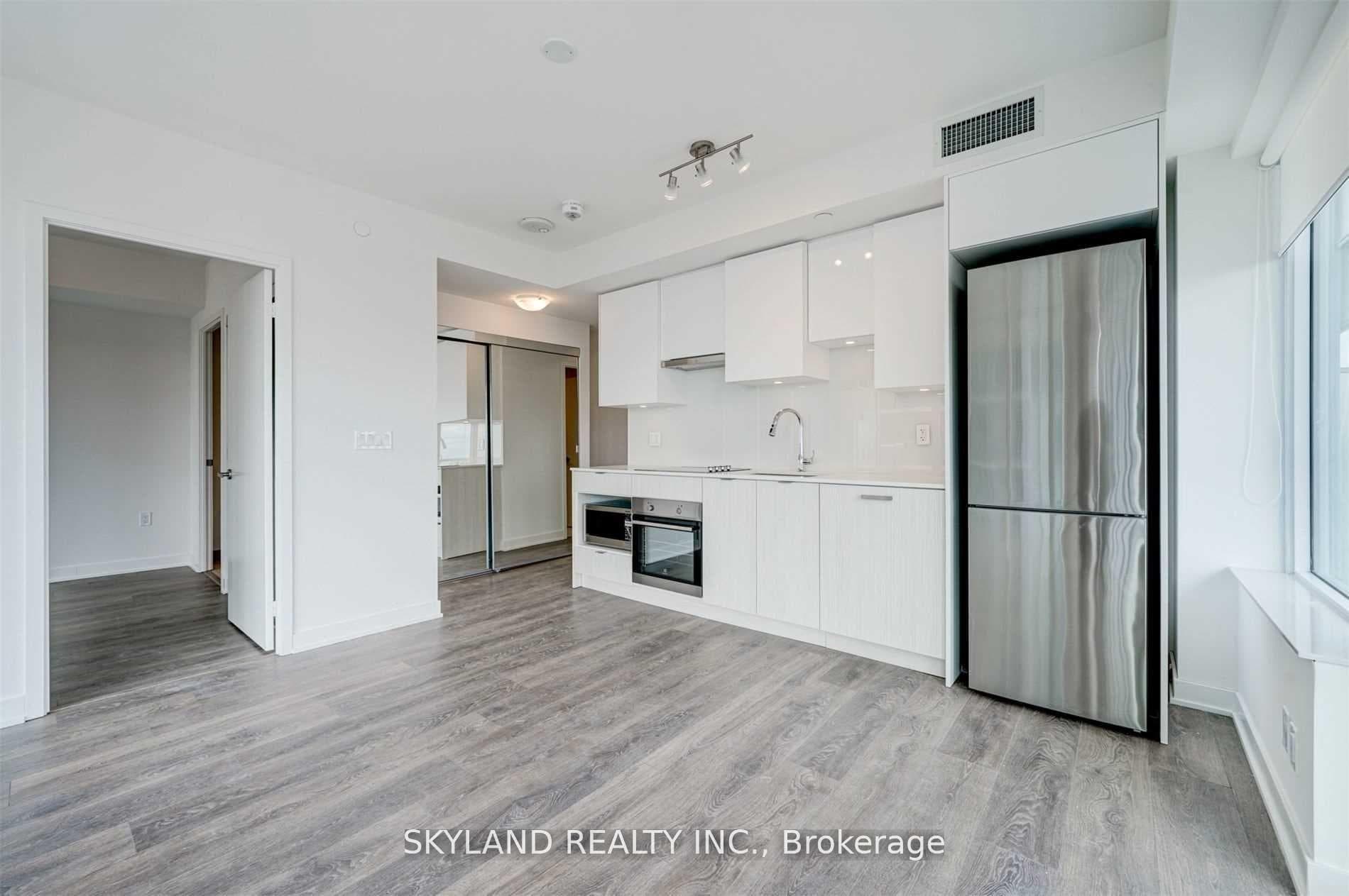 99 Broadway Avenue Unit 1604 photo 10