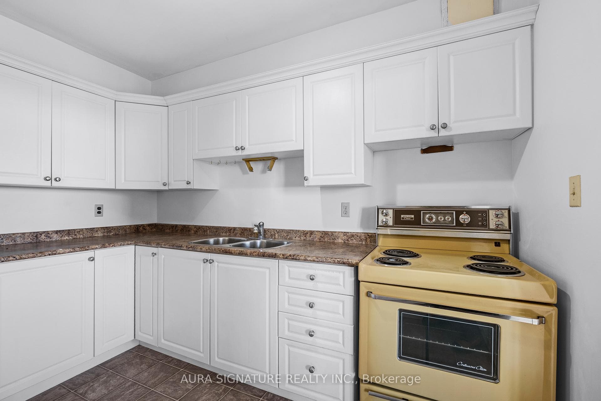 20 Edgecliff Golfway Unit PH 11 photo 14