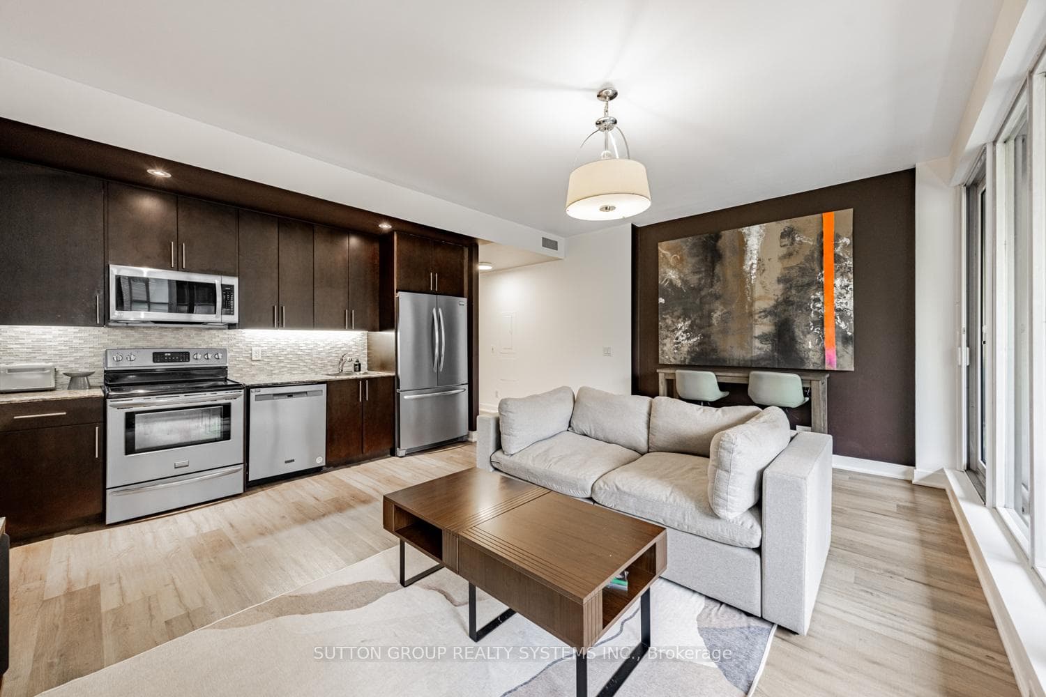 25 Ritchie Avenue Unit 310 photo 6