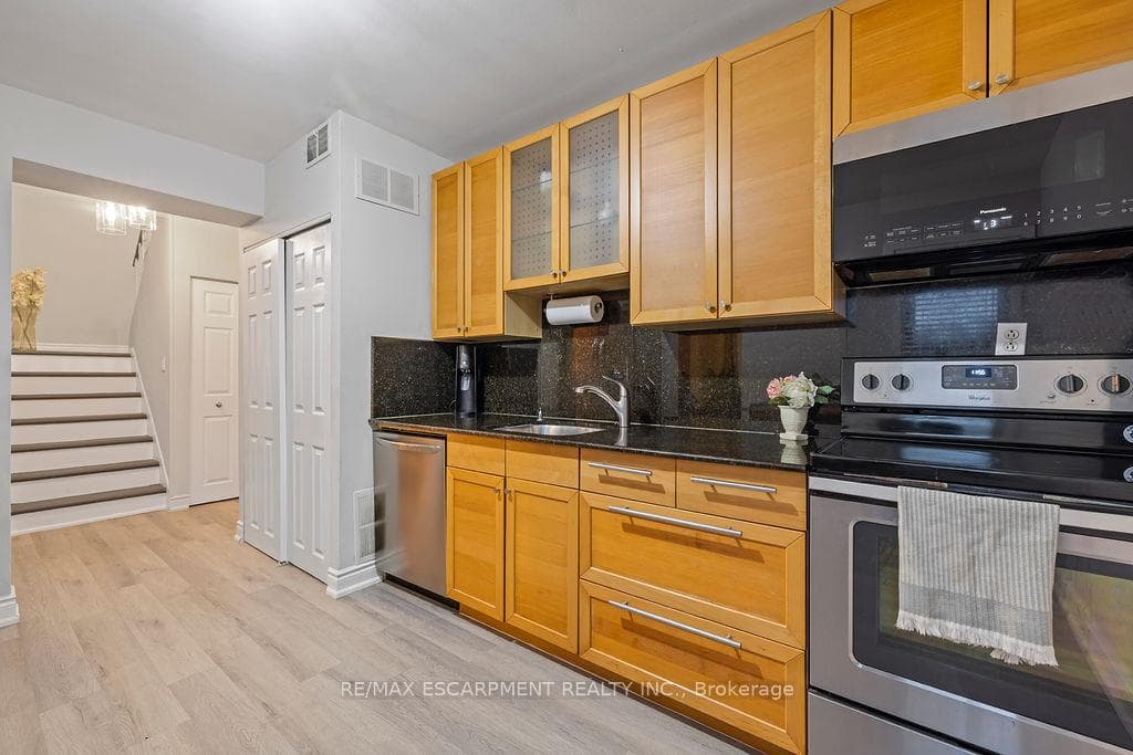 2079 Meadowbrook Road Unit 8 photo 11