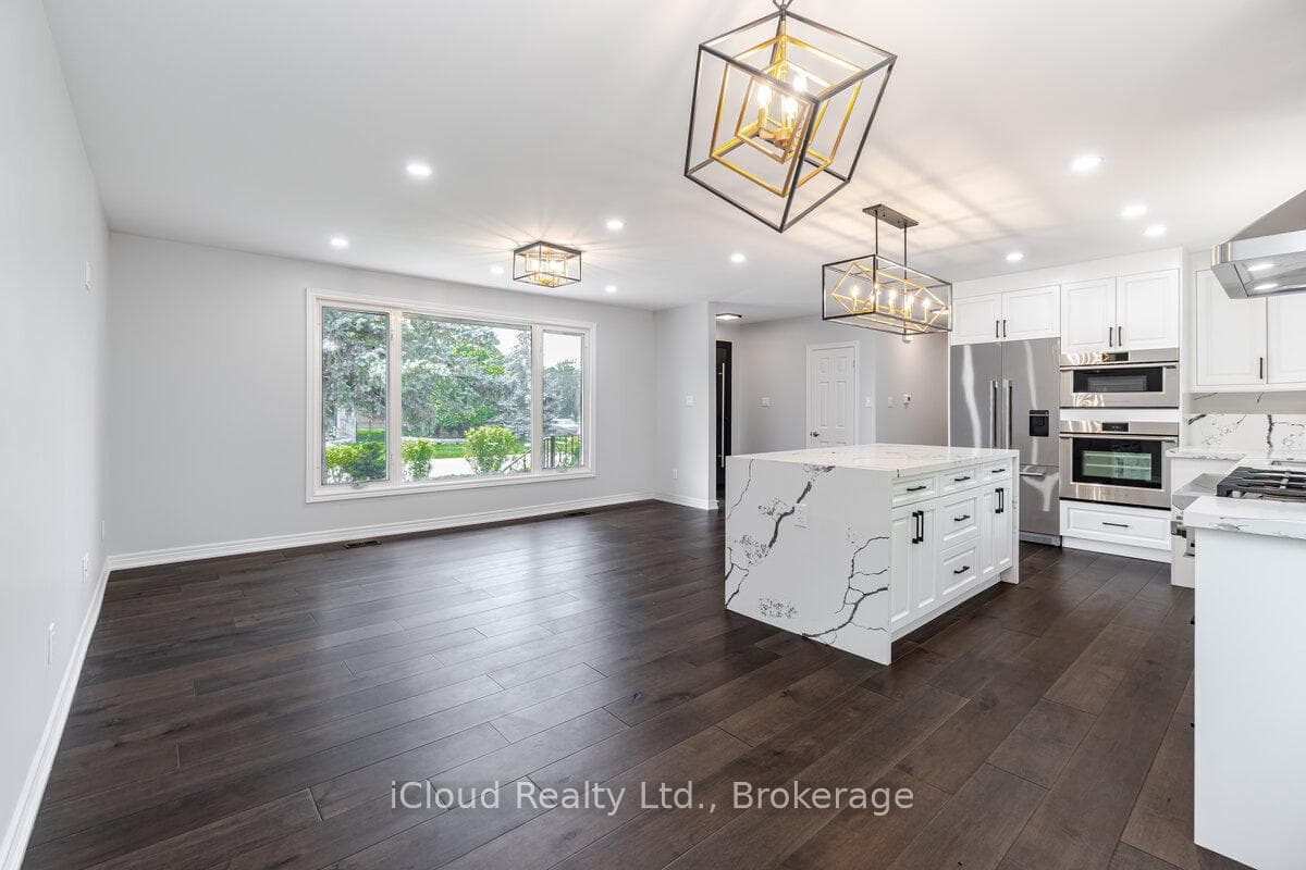 295 Sandwell Drive photo 13